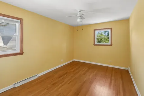 324 Asbury Avenue Evanston IL 60202