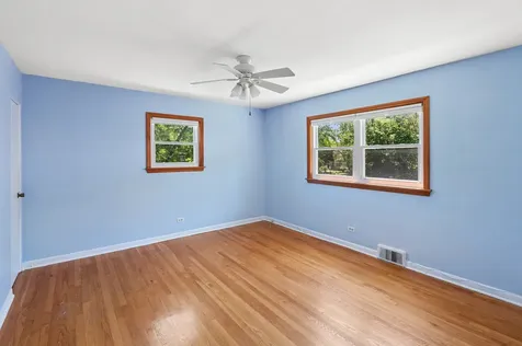 324 Asbury Avenue Evanston IL 60202
