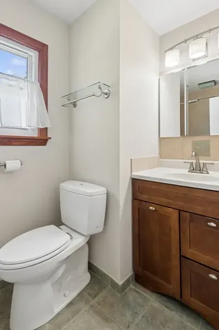 324 Asbury Avenue Evanston IL 60202