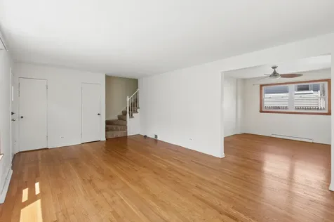 324 Asbury Avenue Evanston IL 60202