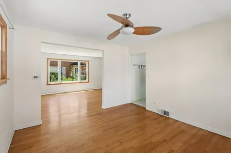 324 Asbury Avenue Evanston IL 60202
