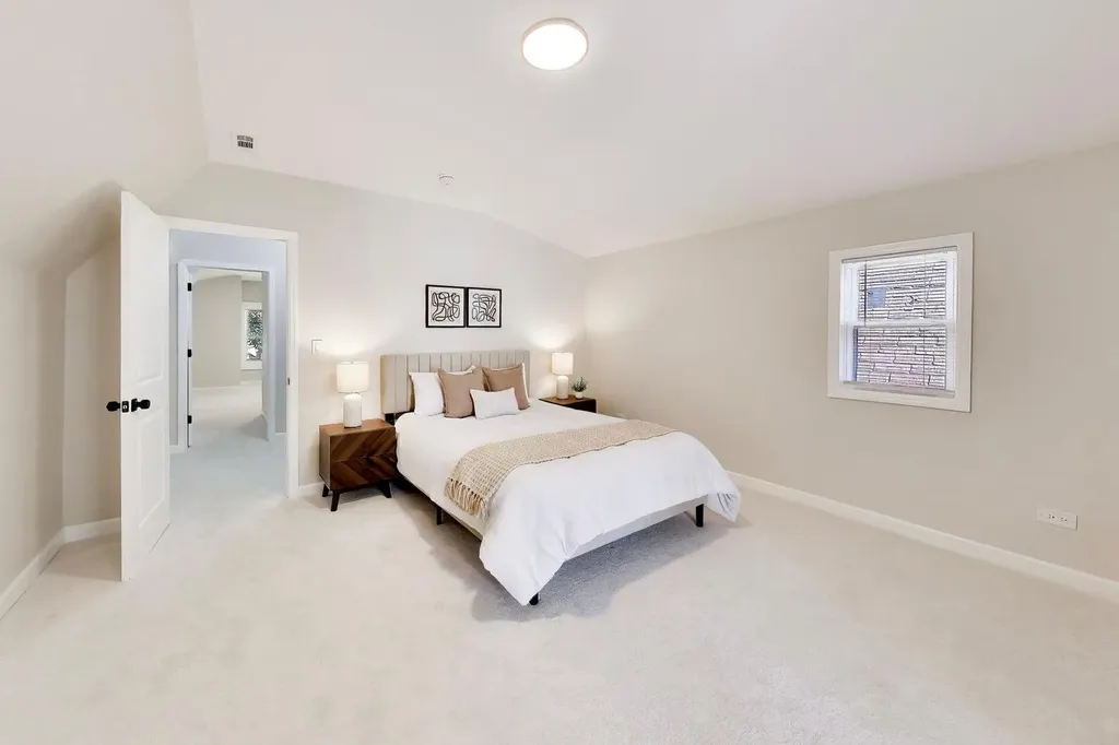1033 South Claremont Avenue Chicago IL 60612