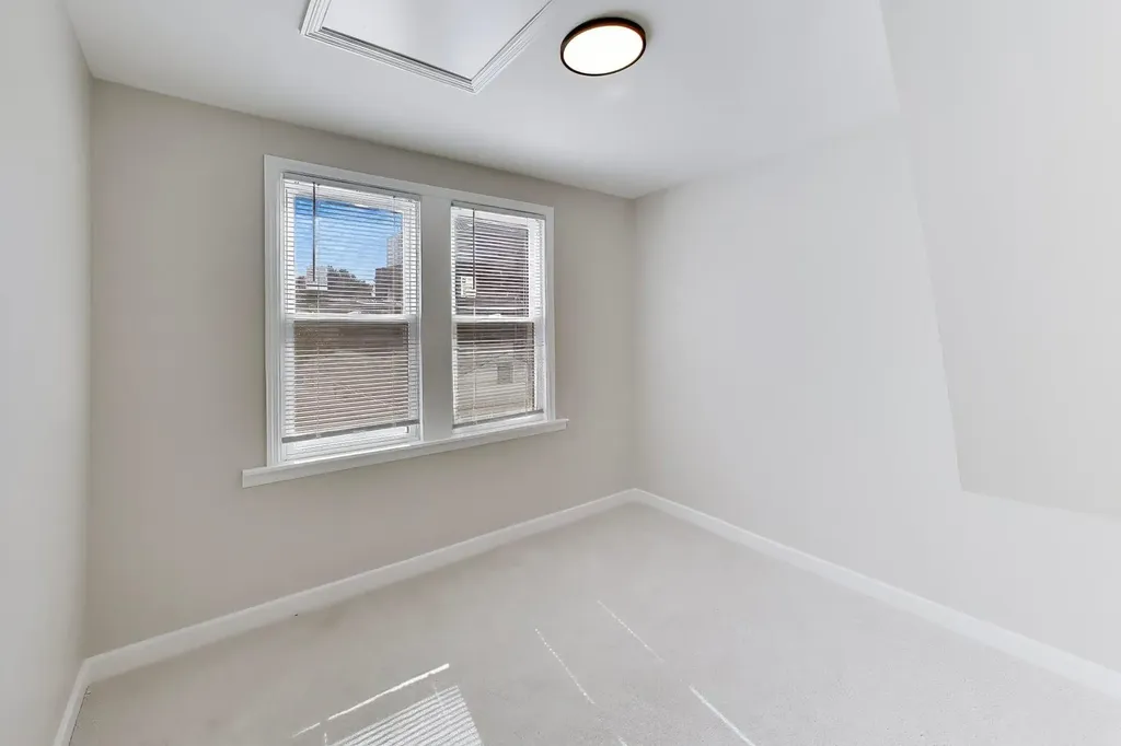1033 South Claremont Avenue Chicago IL 60612
