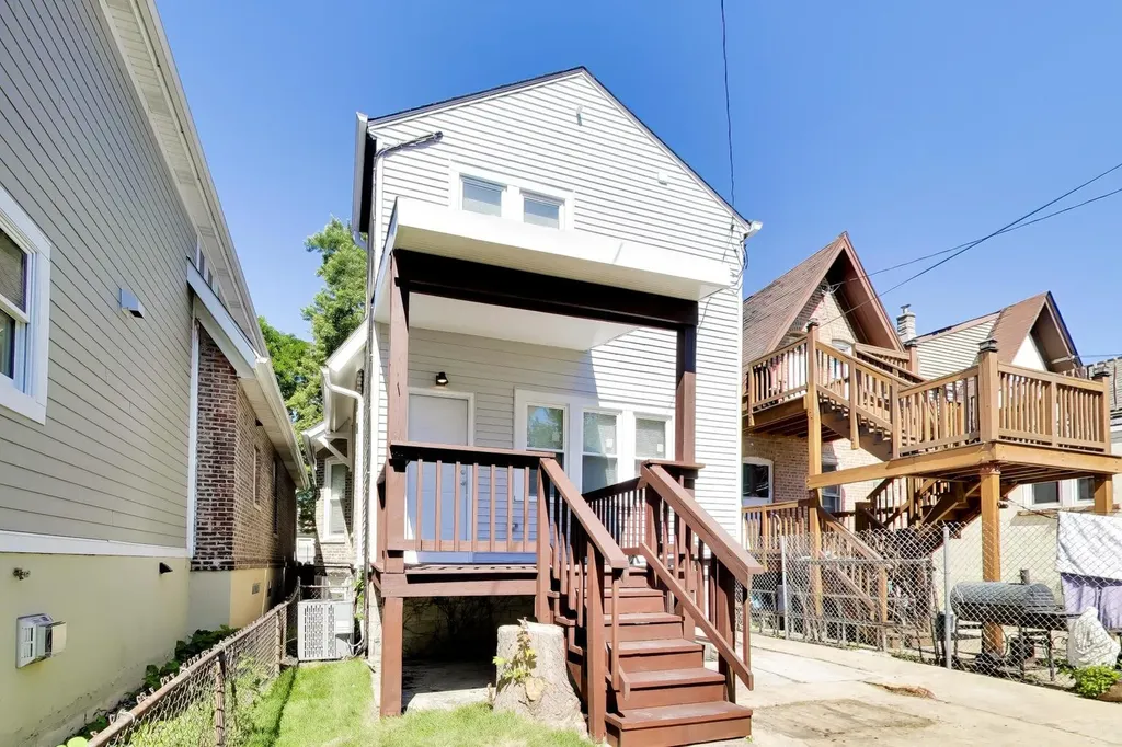 1033 South Claremont Avenue Chicago IL 60612