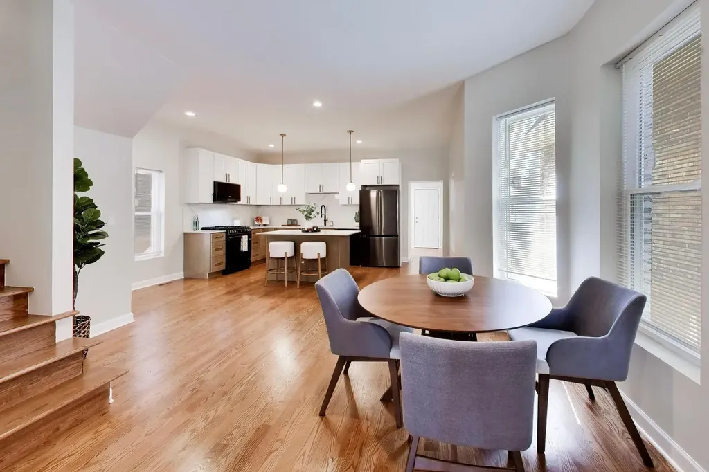1033 South Claremont Avenue Chicago IL 60612