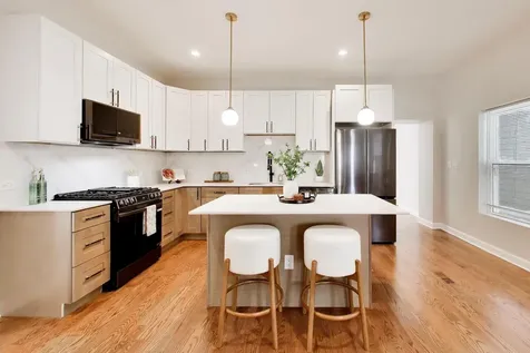 1033 South Claremont Avenue Chicago IL 60612