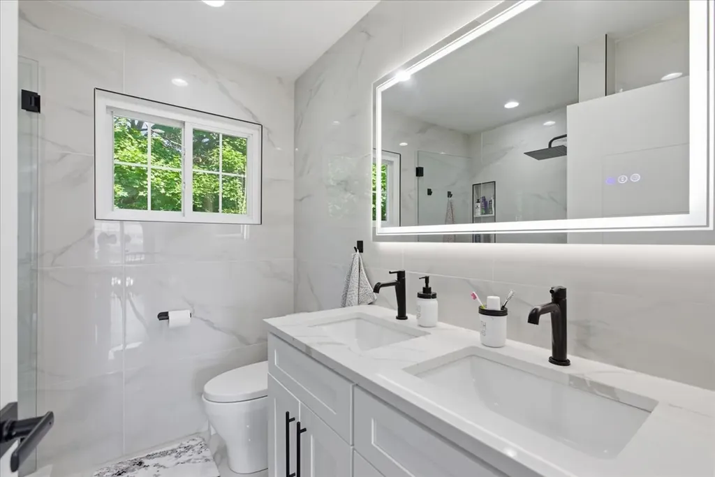 1780 West Jo Ann Lane Addison IL 60101