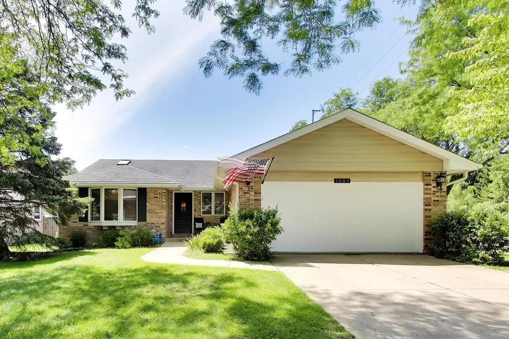 1002 South Haddow Avenue Arlington Heights IL 60005