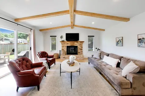 1002 South Haddow Avenue Arlington Heights IL 60005