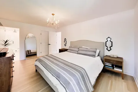 1002 South Haddow Avenue Arlington Heights IL 60005