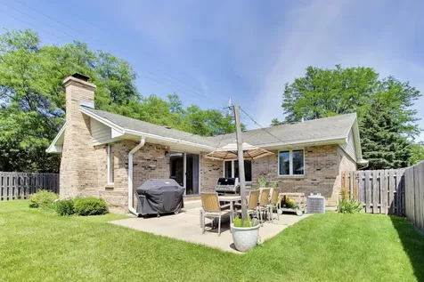 1002 South Haddow Avenue Arlington Heights IL 60005
