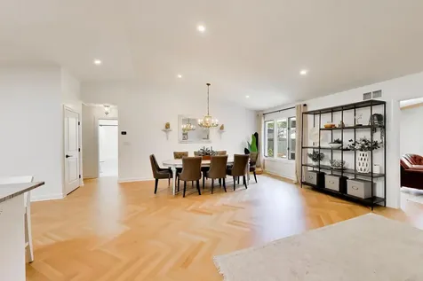 1002 South Haddow Avenue Arlington Heights IL 60005