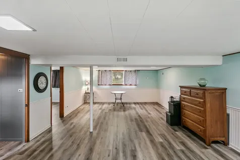 383 Park Avenue Wheeling IL 60090