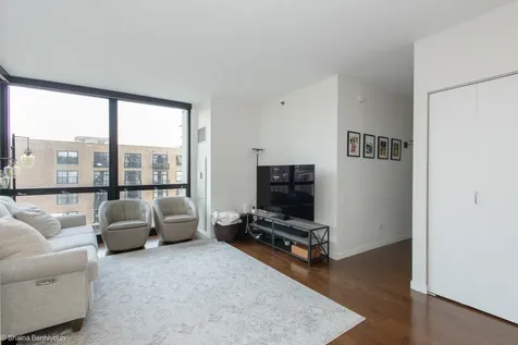 210 South Des Plaines Street Chicago IL 60661