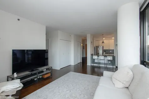 210 South Des Plaines Street Chicago IL 60661