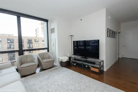 210 South Des Plaines Street Chicago IL 60661