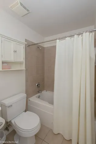 210 South Des Plaines Street Chicago IL 60661