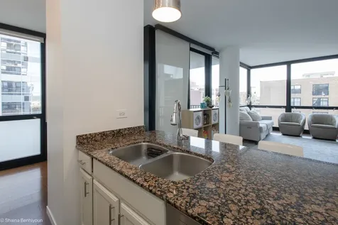 210 South Des Plaines Street Chicago IL 60661