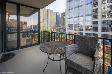 210 South Des Plaines Street Chicago IL 60661