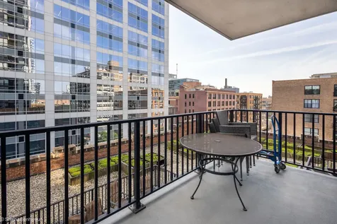 210 South Des Plaines Street Chicago IL 60661