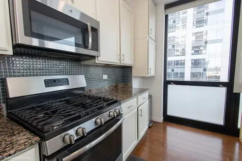 210 South Des Plaines Street Chicago IL 60661