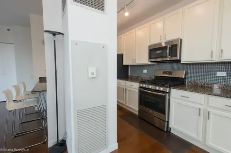 210 South Des Plaines Street Chicago IL 60661