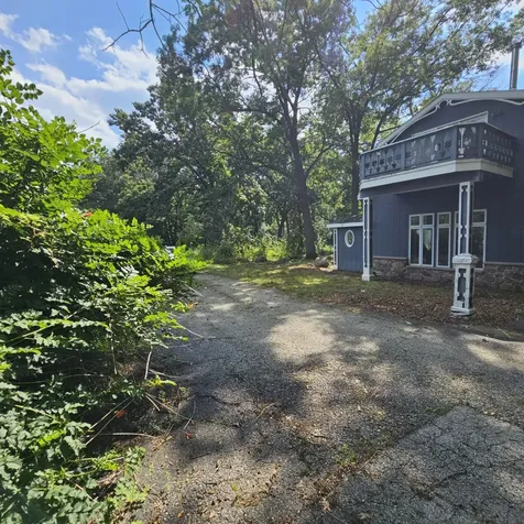 13616 Route 176 Woodstock IL 60098