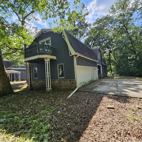 13616 Route 176 Woodstock IL 60098