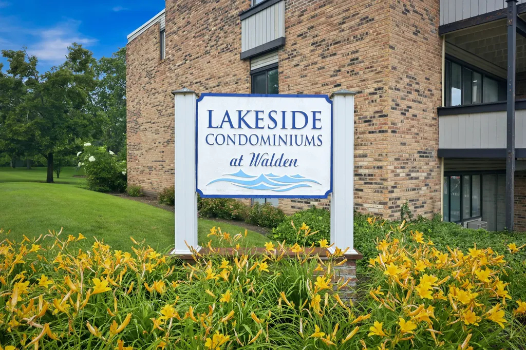 1806 Hemlock Place Schaumburg IL 60173