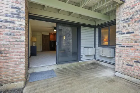 1806 Hemlock Place Schaumburg IL 60173