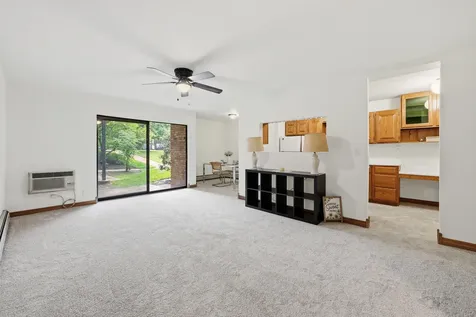 1806 Hemlock Place Schaumburg IL 60173