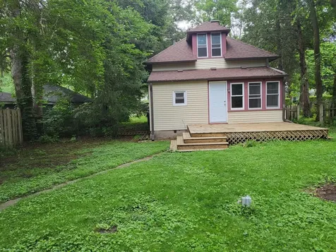 103 Center Street Fox River Grove IL 60021