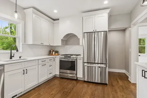 209 Raymond Avenue Barrington IL 60010