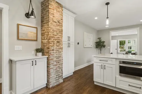 209 Raymond Avenue Barrington IL 60010