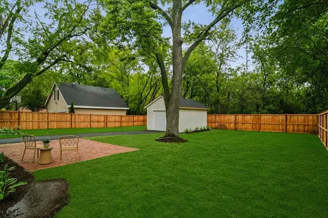 209 Raymond Avenue Barrington IL 60010