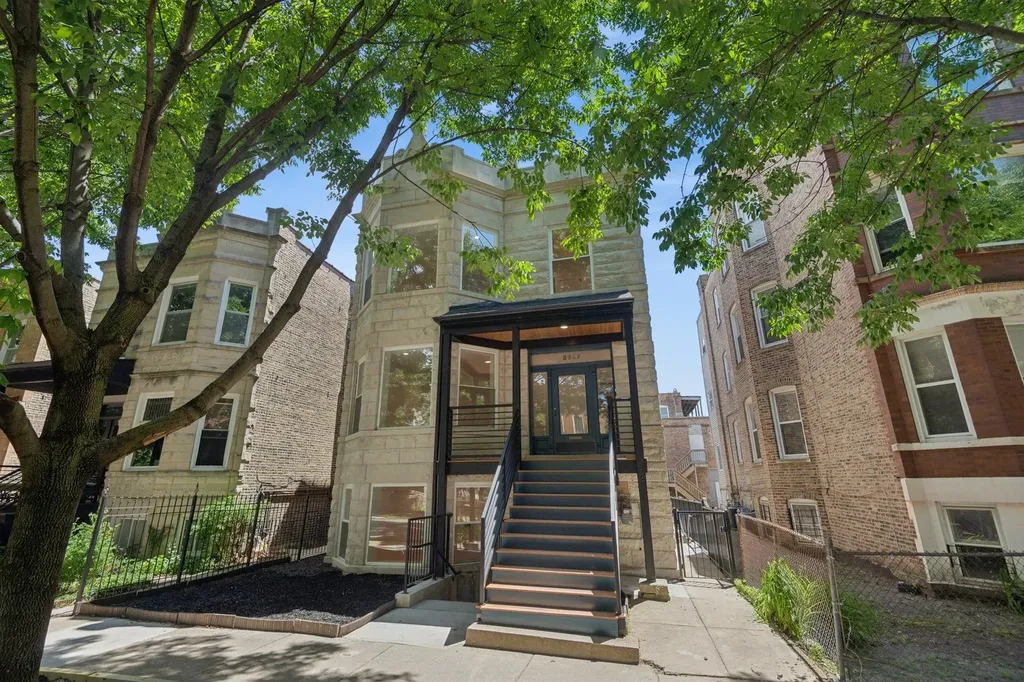 2647 West Walton Street Chicago IL 60622
