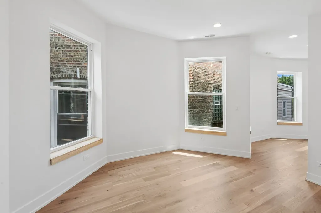 2647 West Walton Street Chicago IL 60622
