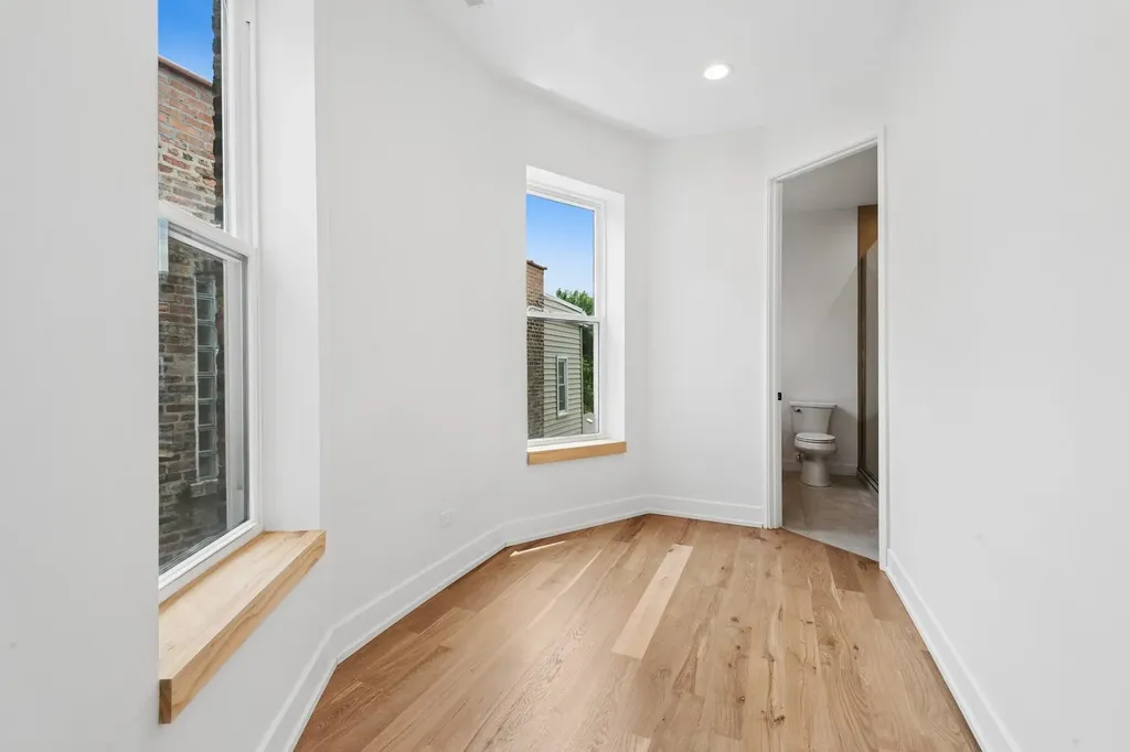 2647 West Walton Street Chicago IL 60622