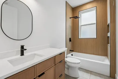 2647 West Walton Street Chicago IL 60622