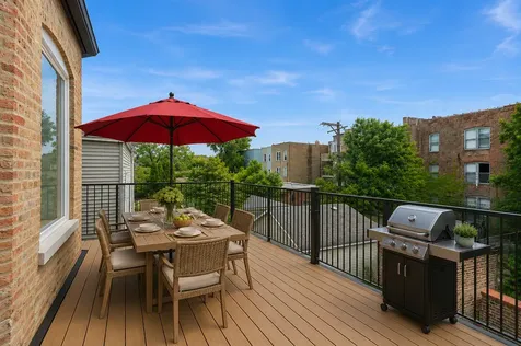2647 West Walton Street Chicago IL 60622