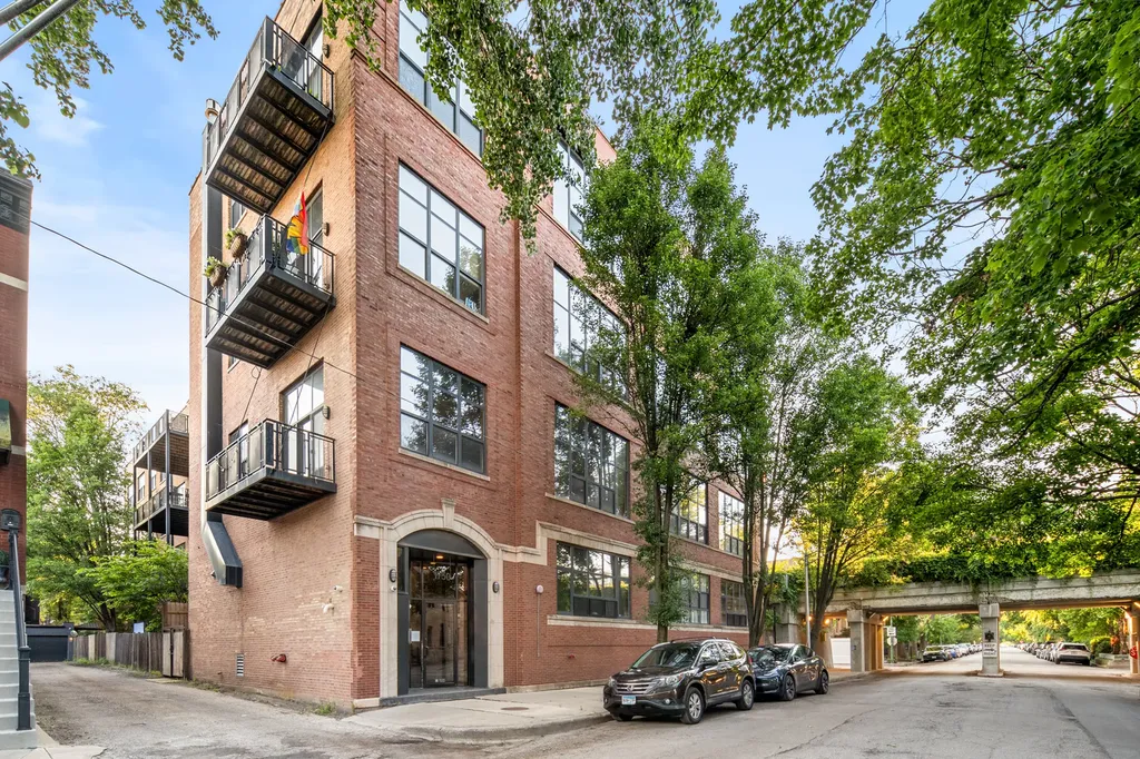 1750 North Wolcott Avenue Chicago IL 60622