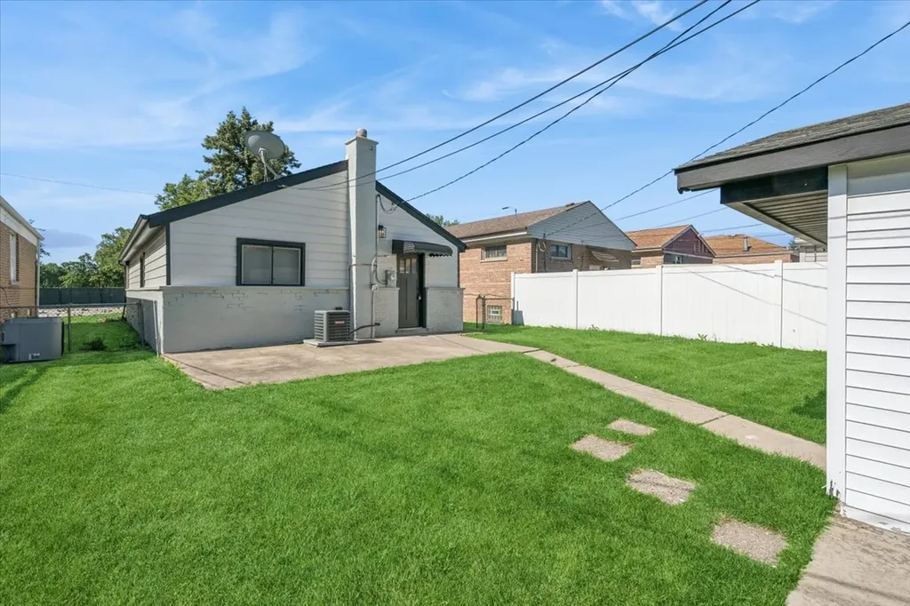 2934 West 103rd Street Chicago IL 60655