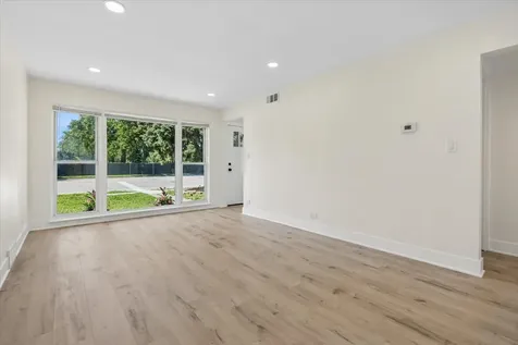 2934 West 103rd Street Chicago IL 60655