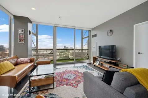 653 North Kingsbury Street Chicago IL 60654