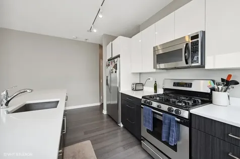 653 North Kingsbury Street Chicago IL 60654