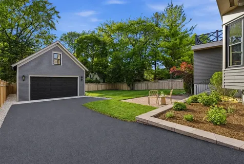 208 Dundee Avenue Barrington IL 60010