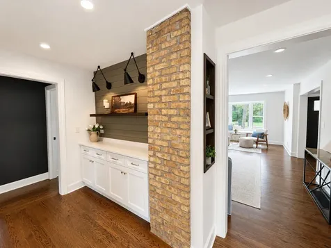 208 Dundee Avenue Barrington IL 60010