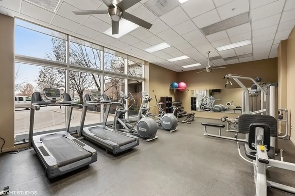 645 North Kingsbury Street Chicago IL 60610