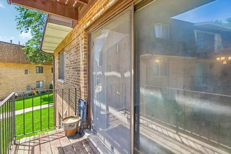 4833 West 109th Street Oak Lawn IL 60453