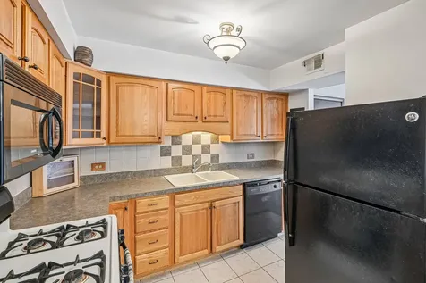 4833 West 109th Street Oak Lawn IL 60453